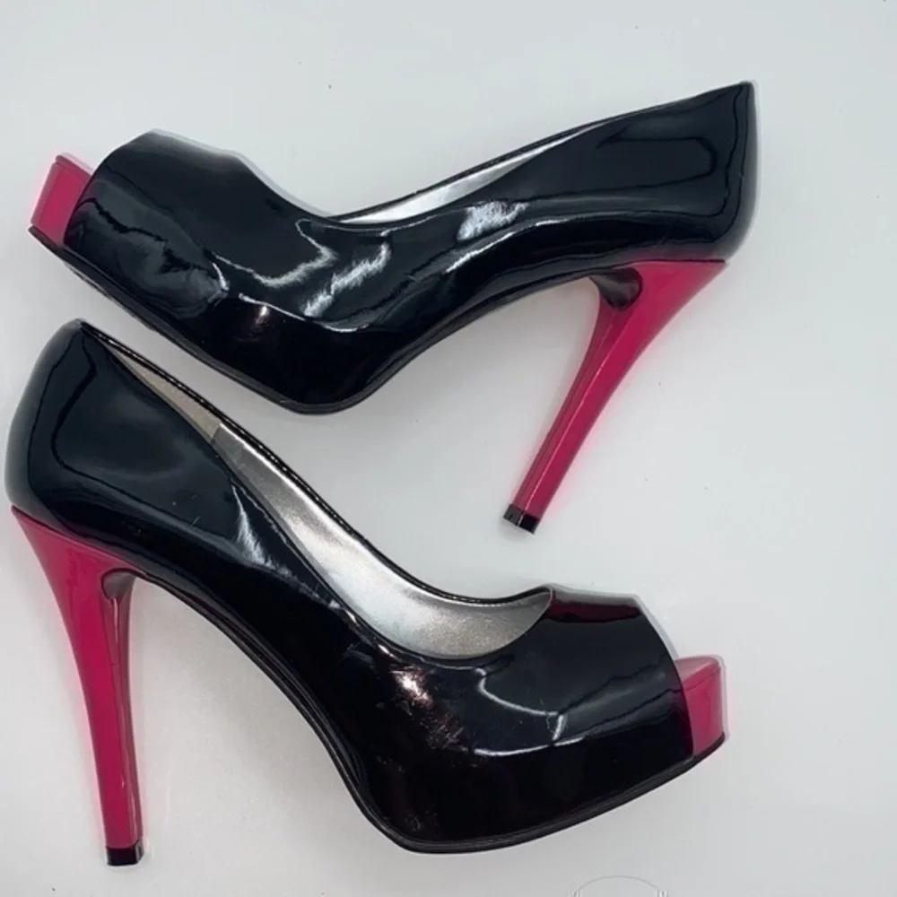 UEC Guess black & neon pink patent leather peep toe platform shoes 7 1/2